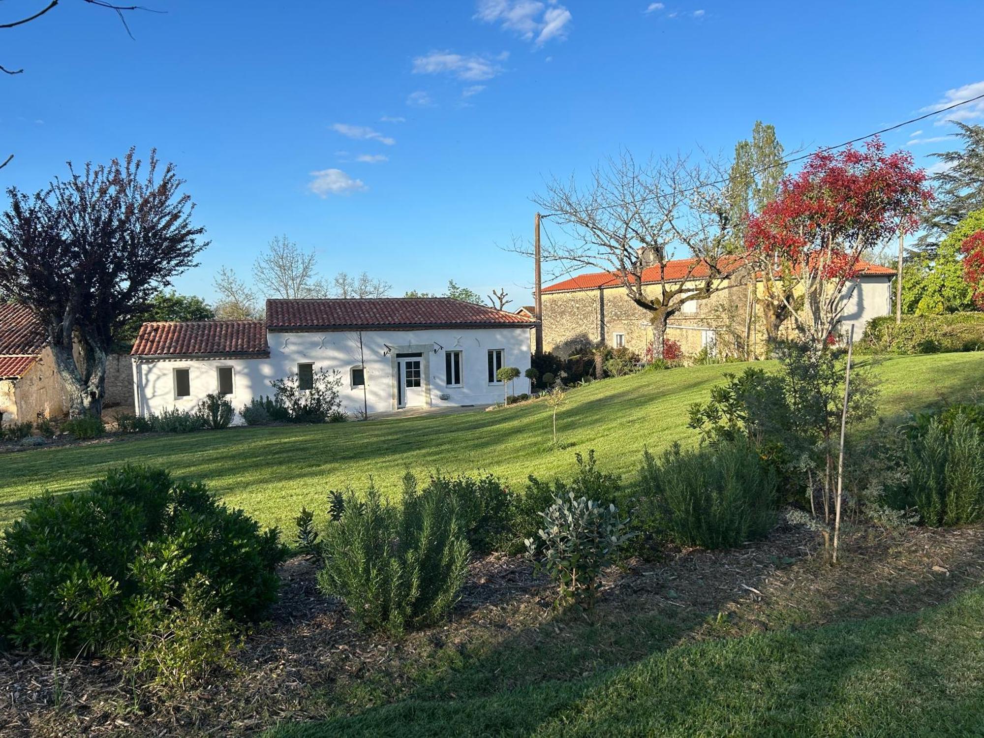Maison De Vacances Gondrin Exterior foto